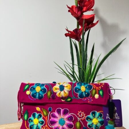 EMBROIDERED PURSE MADE OF SHEEP WOOL